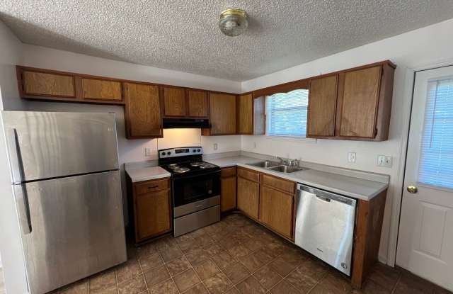 2 Bedroom Duplex in Sumner County! (Left Side) Gallery 3