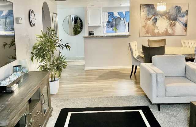 7902 E WOOD Dr. Casita 2nd Floor Gallery 4