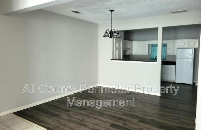 7620 Creekside Lane Gallery 3