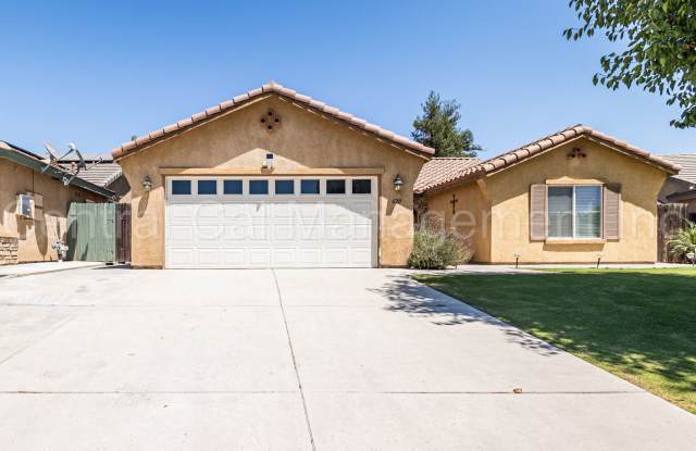 4 Bedroom/2 Bath Home in the Southwest - $2695 Per Month! photos photos