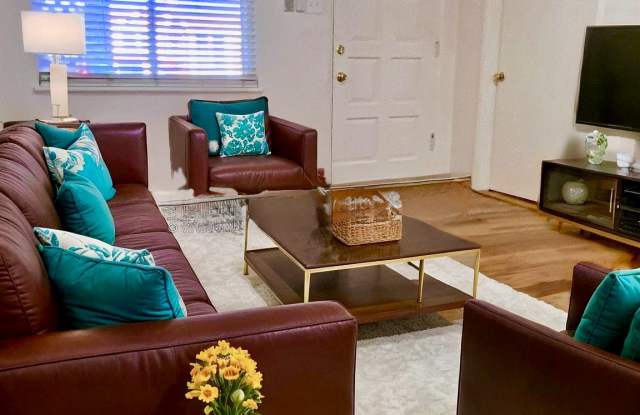 502 Los Arboles Avenue Northwest photos photos