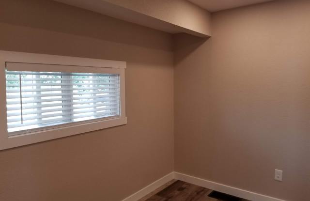 Immaculate 4 Bedroom Charmony Home with Recent Upgrades Available Now Gallery 3