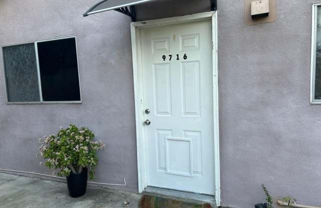 Private 2-Bedroom Rear House | Private Backyard + Patio | In-Unit Laundry. Gallery 3