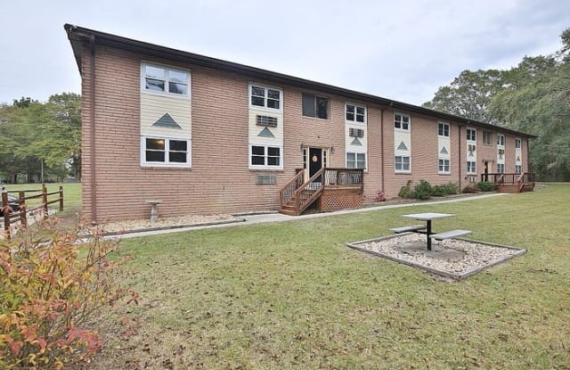 1219 Lakeview Drive NW - 1219 Lakeview Drive Northwest, Conyers, GA 30012