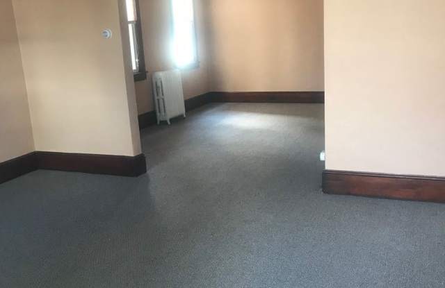 319 W White St - 319 West White Street, Summit Hill, PA 18250