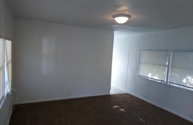 826 Queens Dr photos photos
