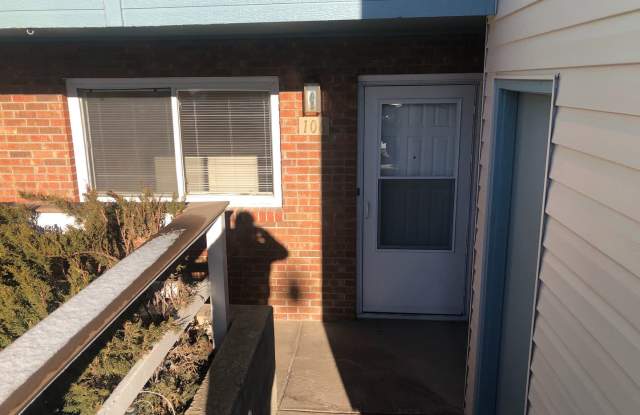 Fantastic 2 Bedroom Condo - 1014 East 25th Street, Cheyenne, WY 82001