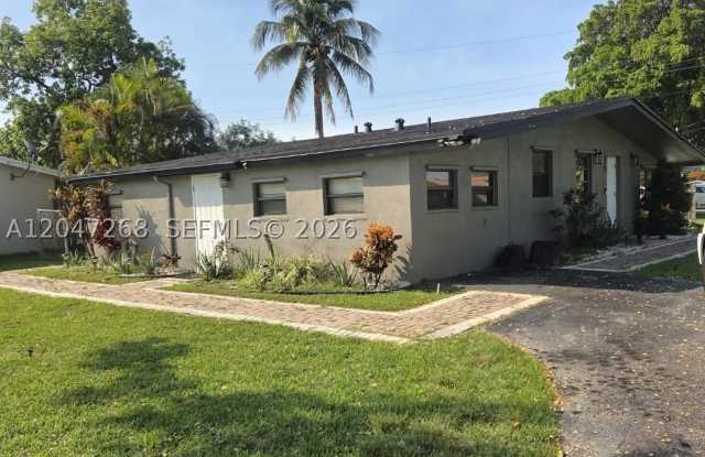 6118 Royal Palm Blvd photos photos