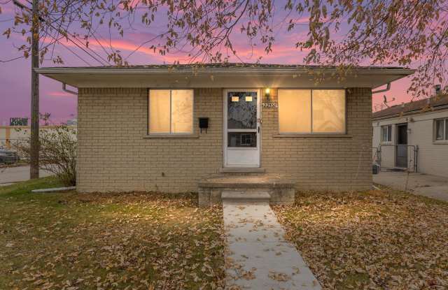 22538 Brittany Ave - 22538 Brittany Avenue, Eastpointe, MI 48021