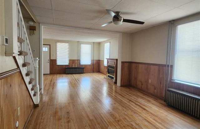 1843 Washington Avenue Gallery 1