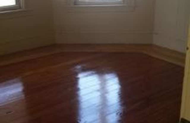 18 Ashford - 18 Ashford Road, Newton, MA 02459