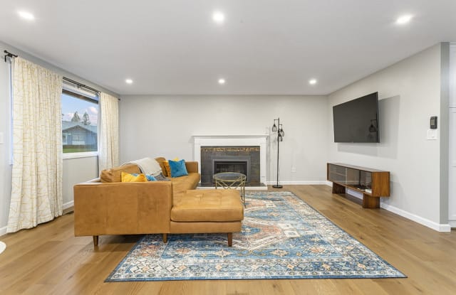 12318 Southeast 67th Court Gallery 2