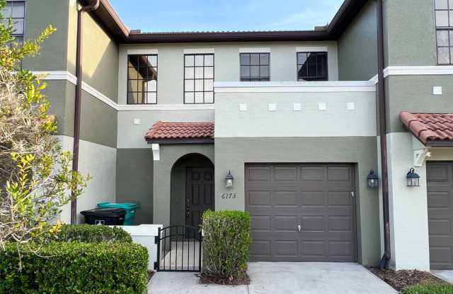 STUNNING 2 Bedroom, 2.5 Bathroom Townhome in Orlando!! photos photos