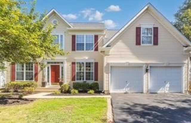 1713 DEARBOUGHT DRIVE Gallery 1