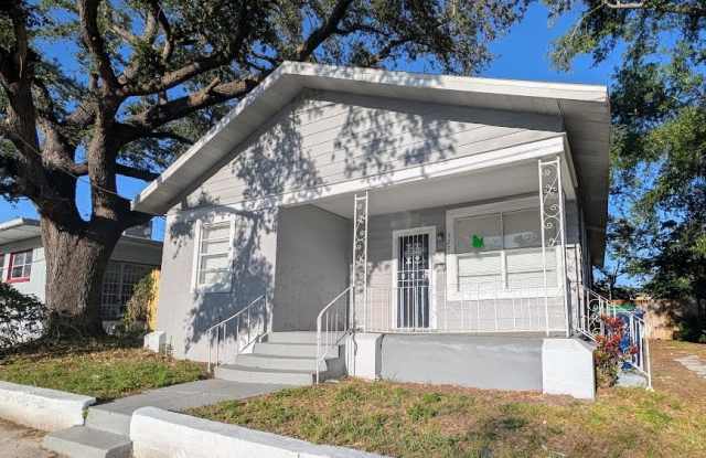 3207 Sanchez St photos photos