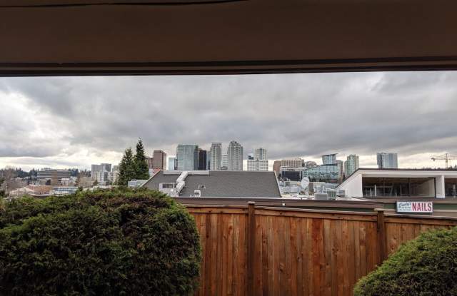 717 NE 122nd Ave B2 - 717 122nd Ave NE, Bellevue, WA 98005