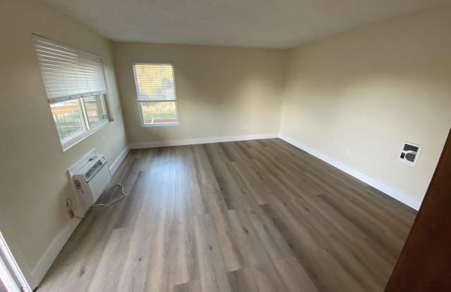 209 Wright Lane - 4 Gallery 4