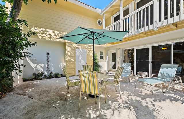 213 Seabreeze Cir - 213 Seabreeze Circle, Jupiter, FL 33477