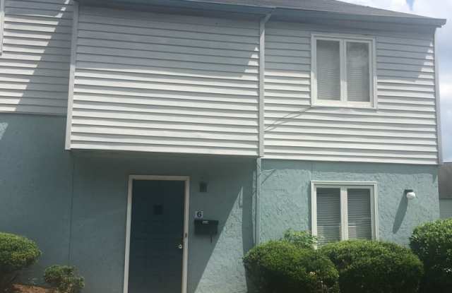 3-bedroom home located in the vibrant city of Charlotte, NC - 1910 Mereview Court, Charlotte, NC 28210