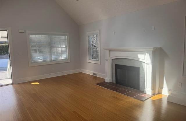 46 Clayton Avenue Gallery 3