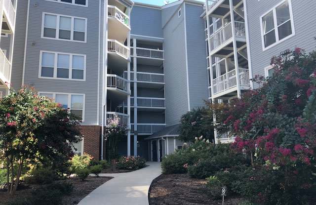 3175 Summit Square Dr Apt E11 photos photos