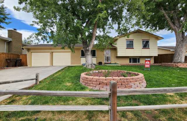 Charming 5-Bed, 3-Bath Home Near Ft. Carson photos photos