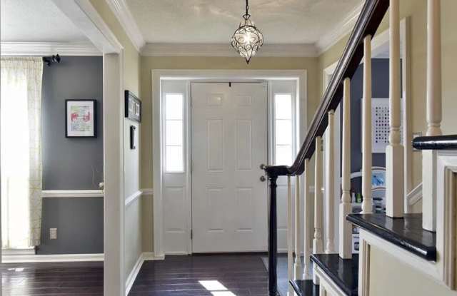 2401 Pheasant Drive Gallery 4
