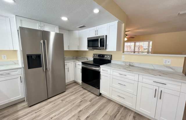 Remodeled 3 bedroom 2 bath Home in NE St Pete - 1947 South Carolina Avenue Northeast, St. Petersburg, FL 33702