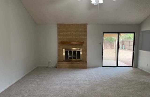 Charming 3-bedroom, 2-bath home Gallery 4