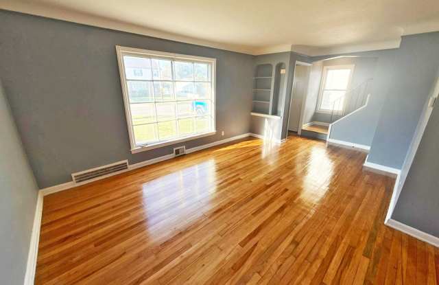 4 BED 2 BATH SINGLE FAMILY HOME! - 15607 Glendale Avenue, Cleveland, OH 44128