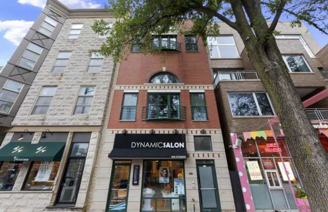 1754 W Division photos photos