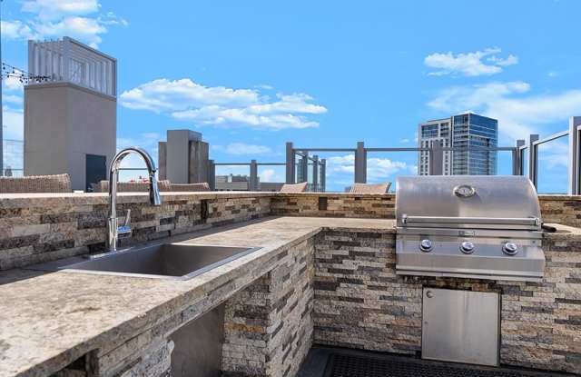 SkyHouse Dallas Apartments Victory Park Gallery 3