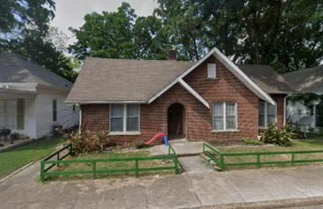 312 Thompson St photos photos