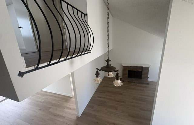 25292 Campina Drive Gallery 4