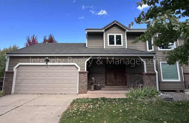 4 Bed/3.5 Bath, 2,945 Sqft - 1 Foothill Ash Littleton, CO 80127 photos photos