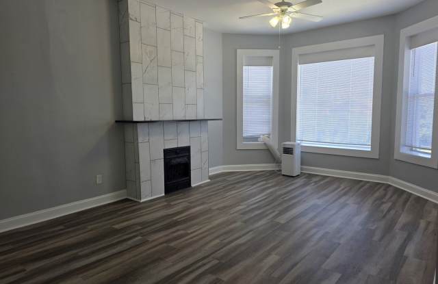 5319 S Indiana Avenue Gallery 4