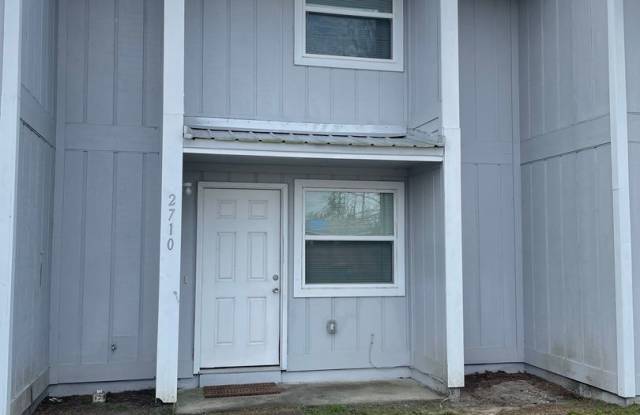 2710 E 17th St - 2710 East 17th Street, Cedar Grove, FL 32405
