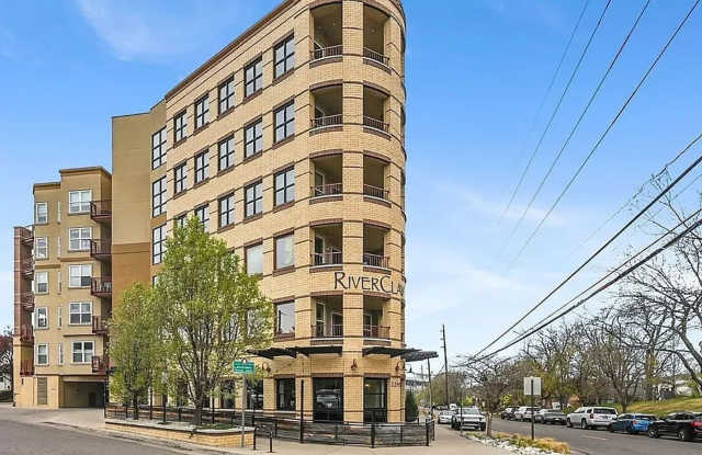 2-Bedroom, 2 Bath Unit for Rent in Denver, CO | Fitness center & Modern Kitchen photos photos