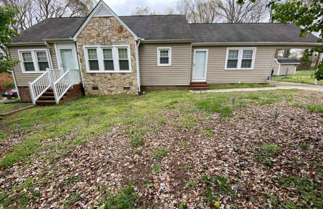 3 Bedroom 2 Bath West Burlington Rental Close to Highway 85 - 2320 Venie Street, Burlington, NC 27215