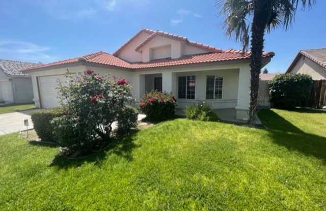 Updated 3 Bedroom/ 2 Bathroom home in Silver Creek!! Gallery 2