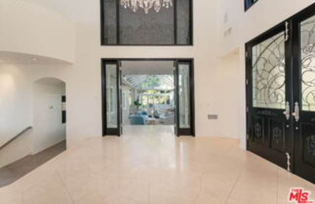 1328 Las Pulgas Road Gallery 4