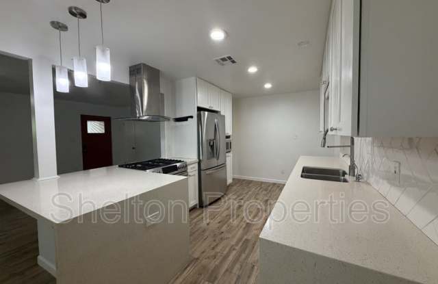 2514 E Fairmount Ave photos photos