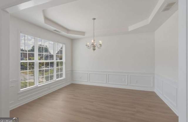 3525 Moor Point Gallery 3