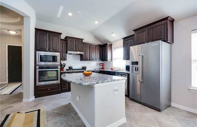1032 Water Garden Circle Gallery 4