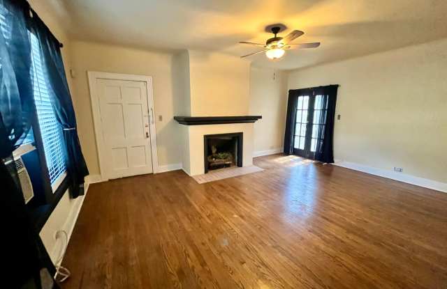 *MOVE IN SPECIALS* Historic 1/1  located off the St Mary's strip and close to the Pearl! Includes Dedicated Parking Spot! Gallery 3