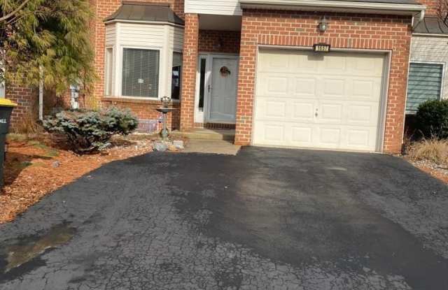1657 Harding Circle Gallery 1