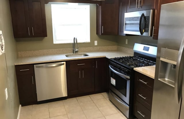 1124 Carnahan Rd - 1124 Carnahan Road, Pittsburgh, PA 15216