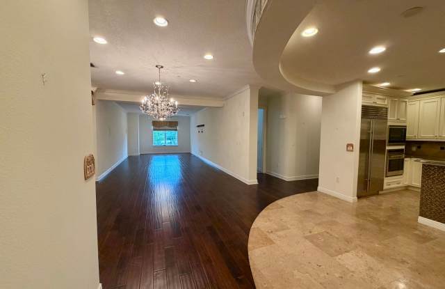 Beautiful 3-bedroom 3-bath condo in the heart of Winter Park, FL! Gallery 3