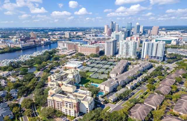 1002 S HARBOUR ISLAND Boulevard Gallery 3