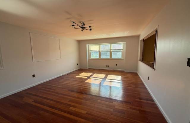 2707 Merrywood Drive Gallery 4